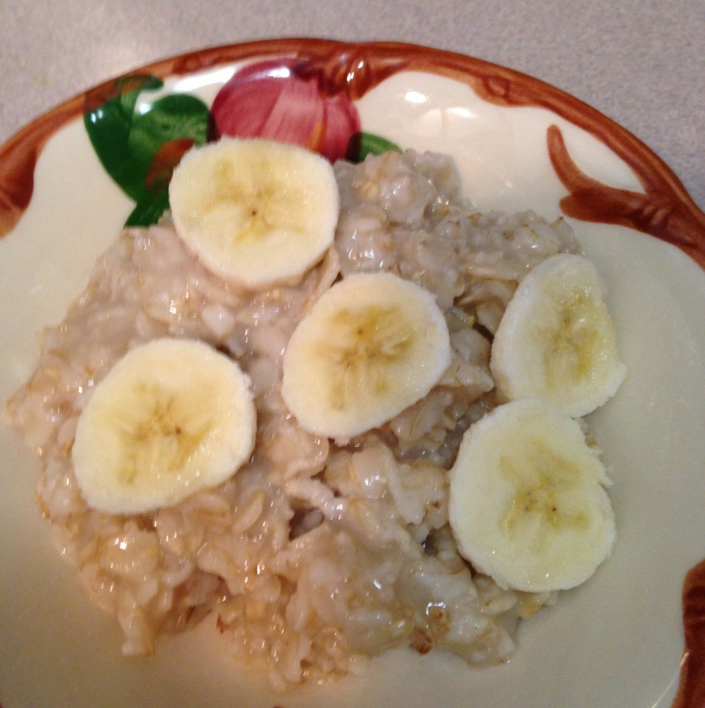 Dish of oatmeal with bananas/weight loss surgery