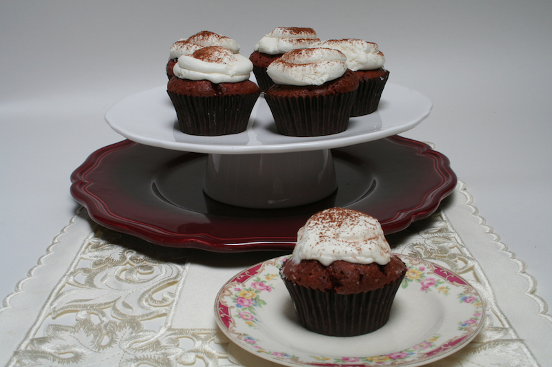 Red Velvet Cupcakes - Eats Delightful