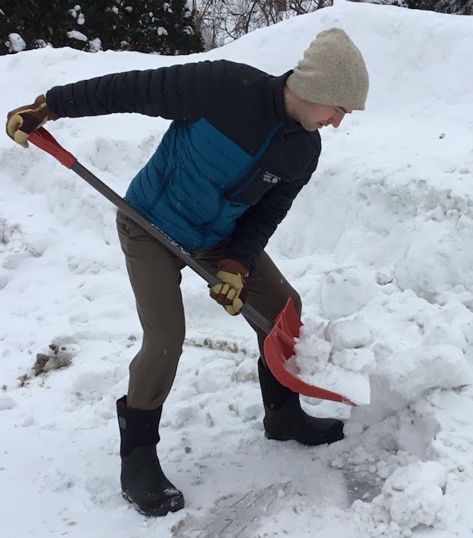 Shoveling stance