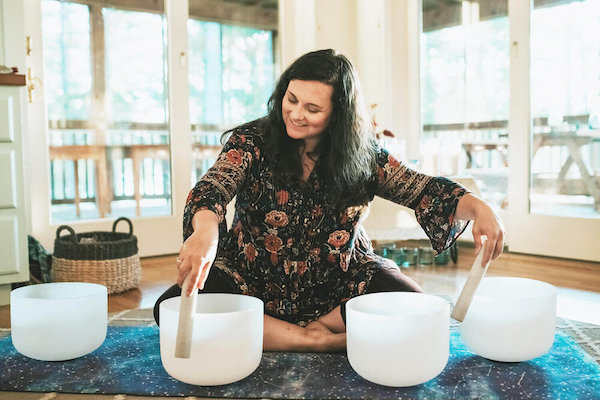 Laura/sound healing with crystal bowls